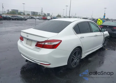2017 Honda Accord Sport z USA, uszkodzony, nr VIN 1HGCR2F50HA169945